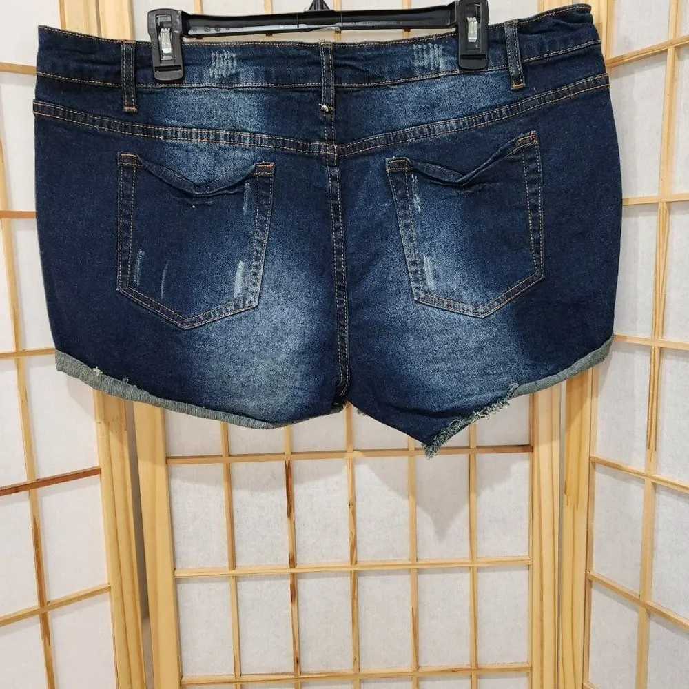 Alibi Womens Mid Rise Distressed Cut Off Shorts Plus Sz 22 NWT